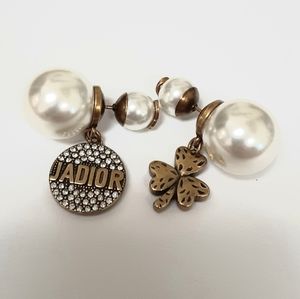 Jadior Pearl Earrings cute!! 💞